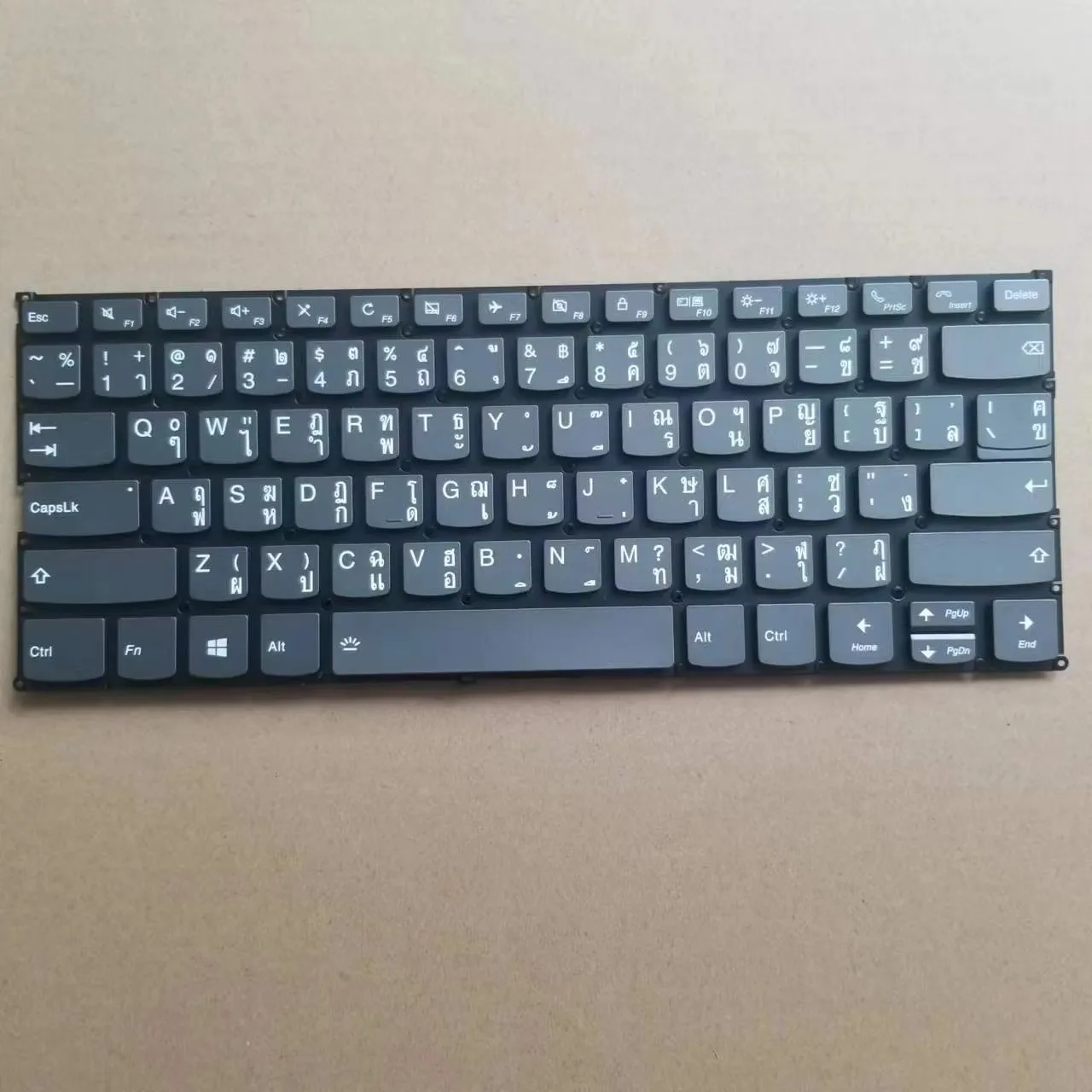 لوحة مفاتيح لينوفو يوغو 530-14 530-14IKB رمادي مع إضاءة خلفية بدون إطار تخطيط تايلاندي