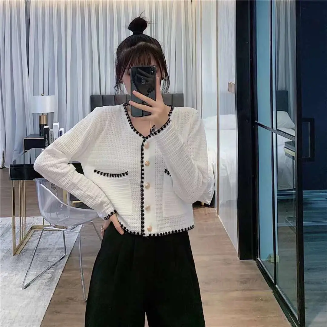 

Women's Long Sleeve Thin Cardigan Sweet Color Block Slim Fit Short Style Korean Version Autumn Winter New Fashion V-neck Knit...
