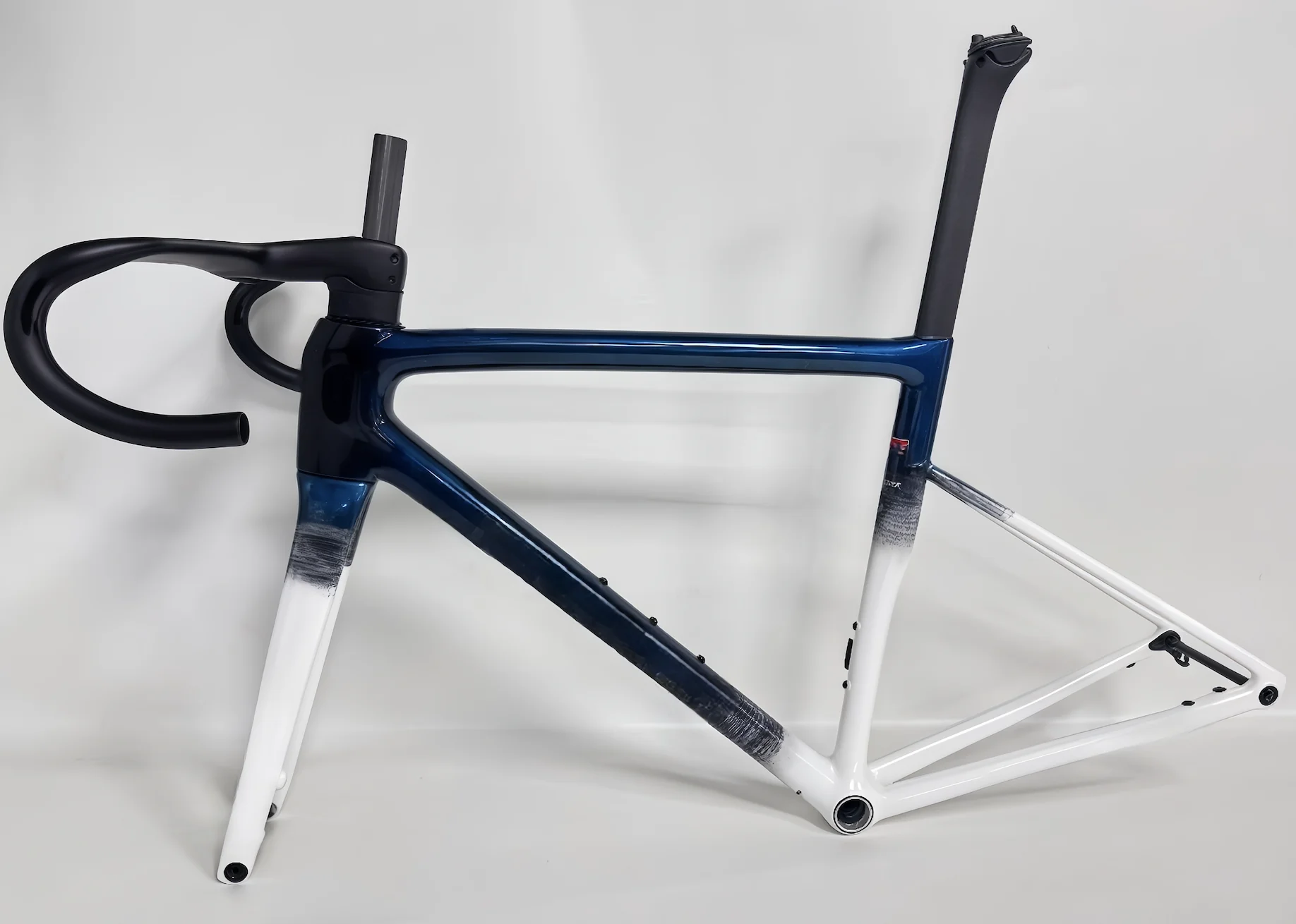 

2025 New T1100 Carbon EPS Road Bicycle Frame Carbon Road frame Bicycle Frameset Disc Brake Frame High Quality XDB DPD Ship