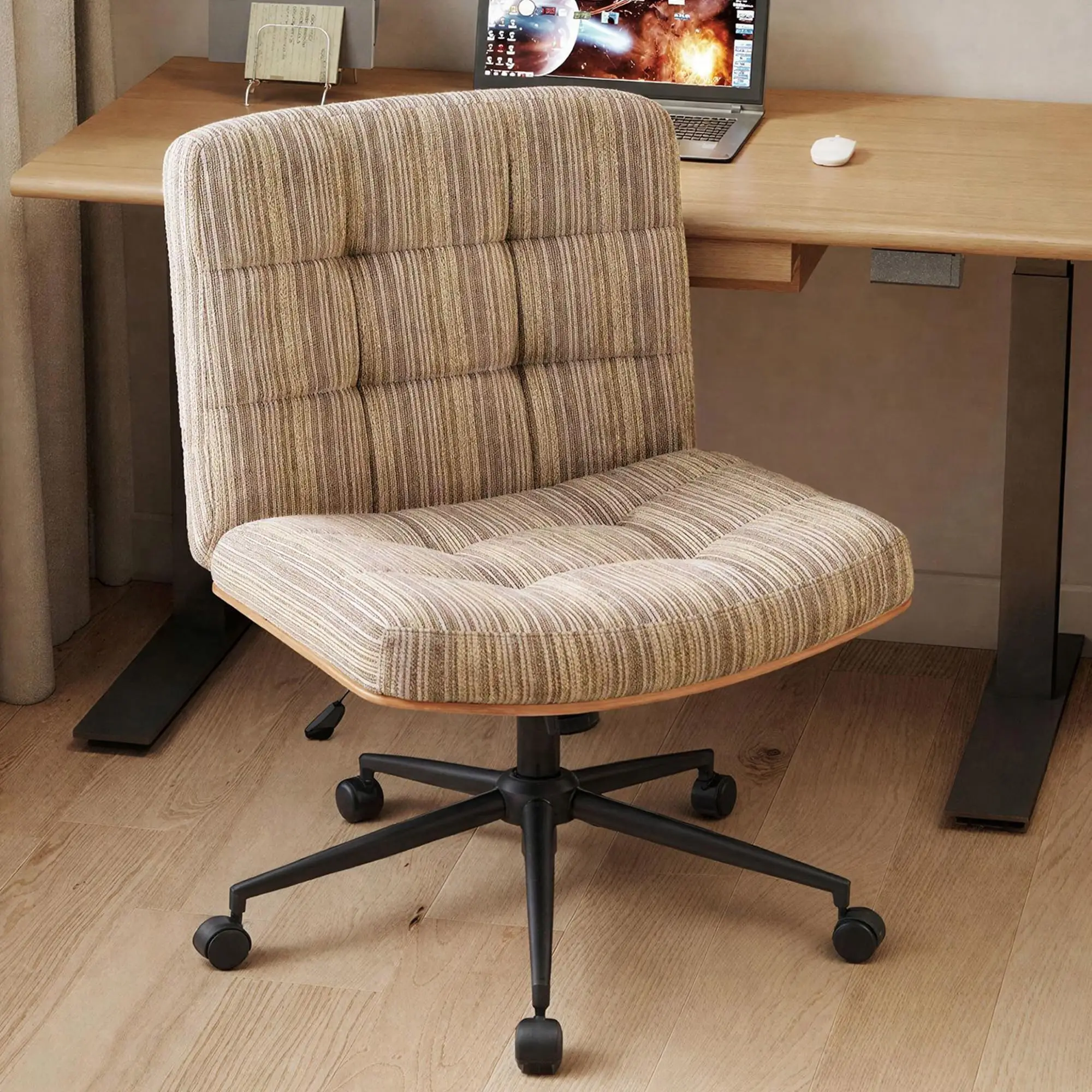 

Ergonomic Tufted Chenille Office Chair With 360° Swivel Base, Wide Cushioned Seat, FSC Wood Frame And Casters For Home Study