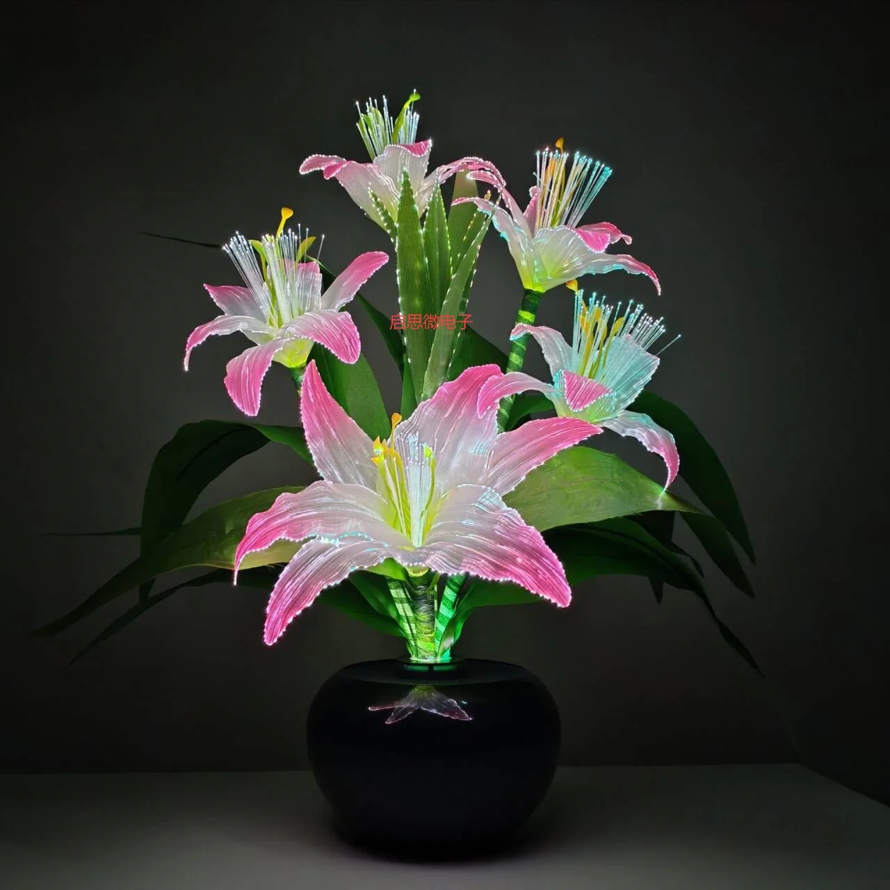 Kleurrijke verandering 5-kops kunstmatige lelie bloemen lamp Europese nep bloemboeket bruiloft thuis feestdecoratie bloemen licht