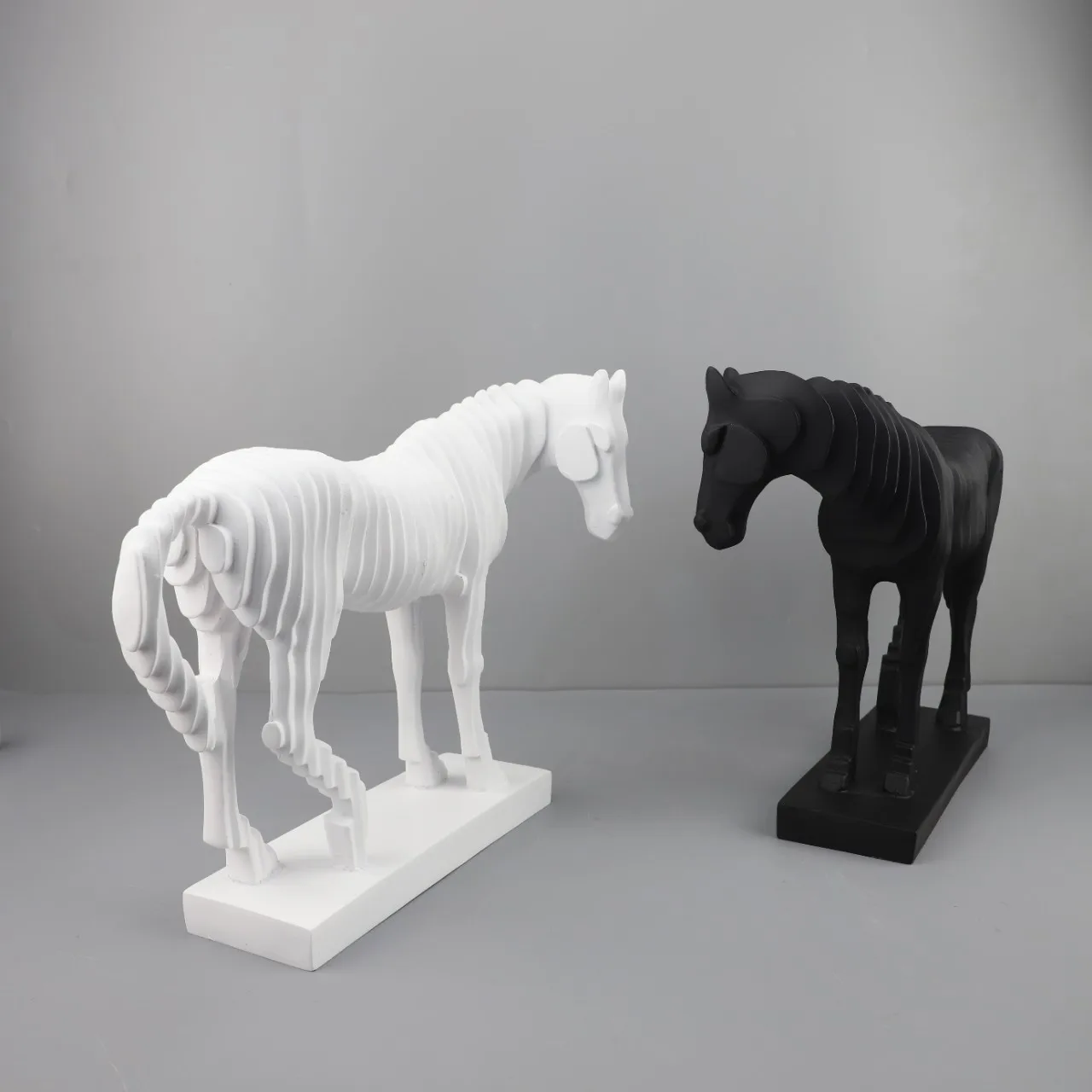 &q Resin Crafts Artificial Animal Horse Sculpture Geometric Section Home Decoration Mainland China