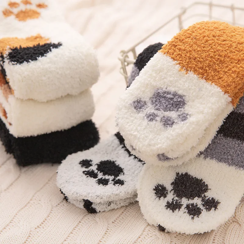 Kawaii Cartoon White Socks for Women Cute Dog Cat Paw Pattern Female Fleece Warm Funny Animal Dot Socks Home Floor Sleeping