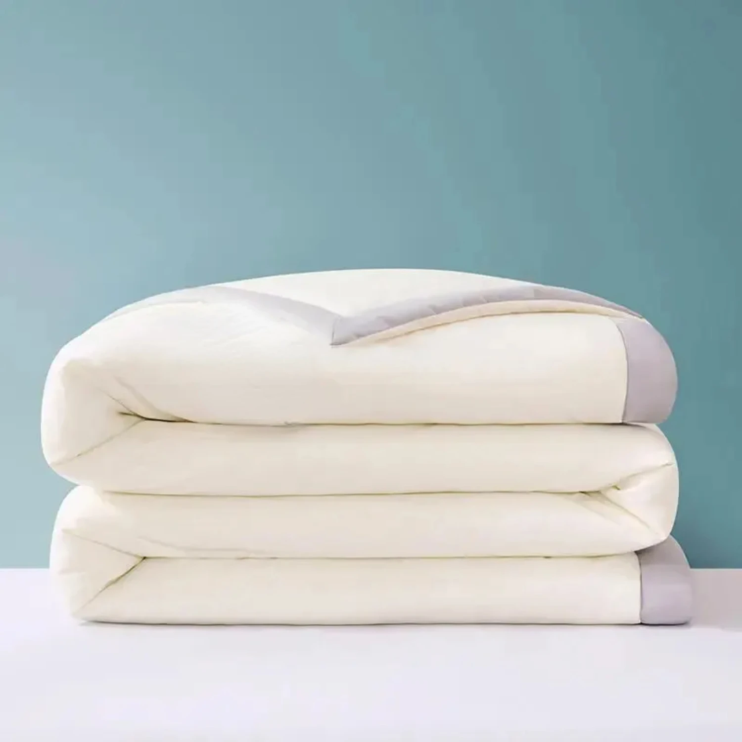 Soft and Breathable Skin-friendly Cotton and Linen Embroidered Summer Quilt with Soybean Filling for Maximum Comfort and Relaxat