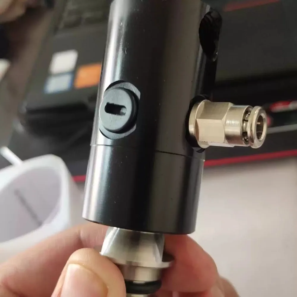 

A10-1771-05L type center outlet rotating connector, rotational speed 12000 revolutions per minute