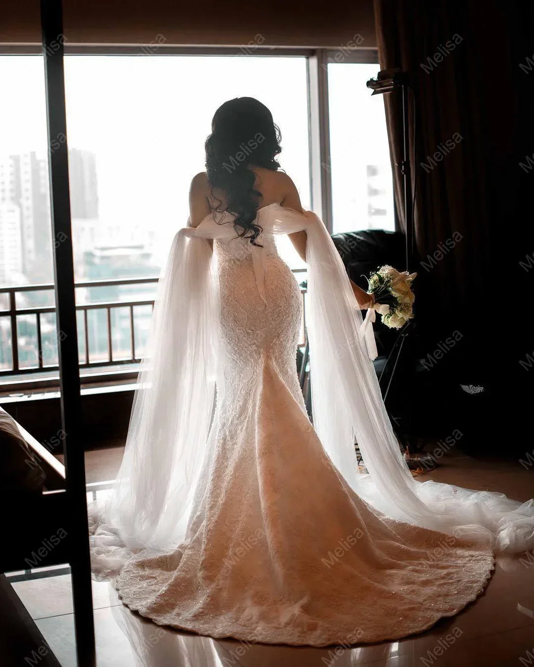 تخصيص مذهل مطرز الحبيب مثير فساتين الزفاف الأفريقيةCape الاجتياح الدانتيل حورية البحر أثواب الزفاف