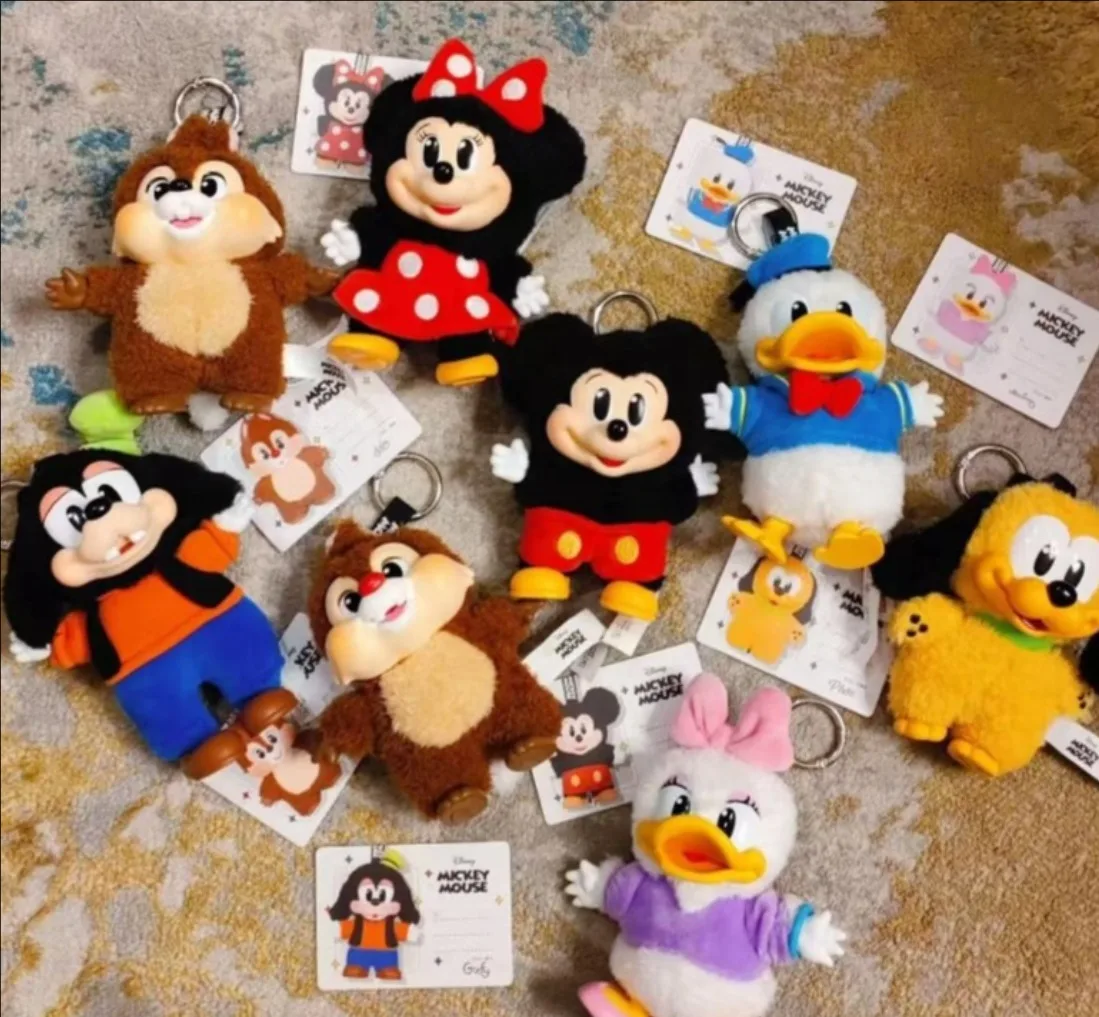 

Latest Popular Mickey Family Cute Together Pendant Series Handmade Blind Box Handmade Trendy Toy Blind Box Birthday Gift