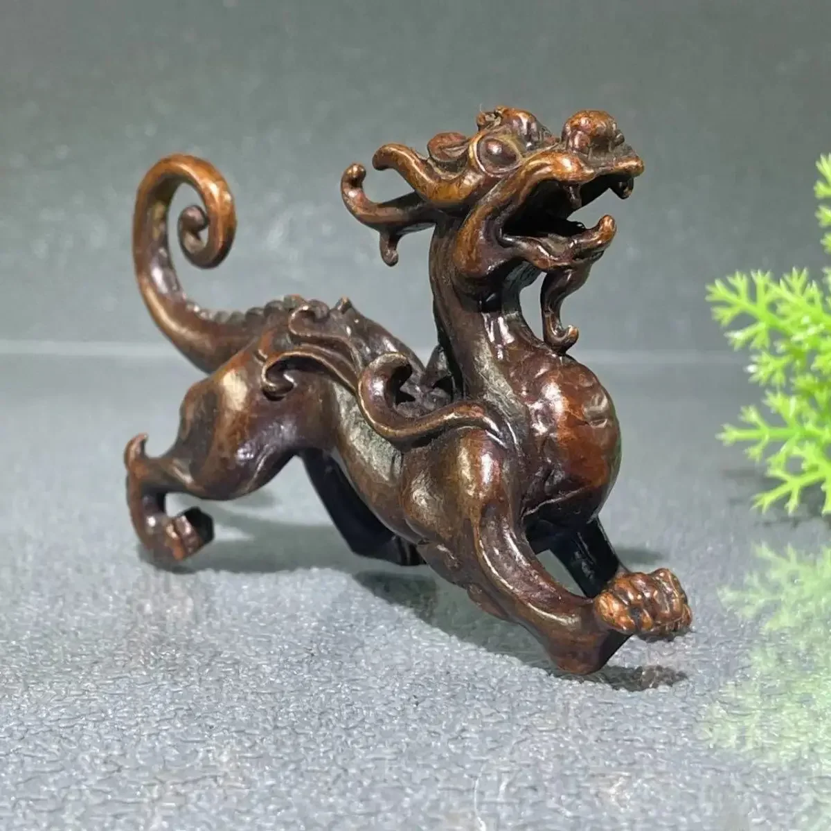 Unicorn Figurine Metal Chinese Retro Pixiu Sculpture Lucky Feng Shui Ornament Suitable for Home Desk Decoration Accessories