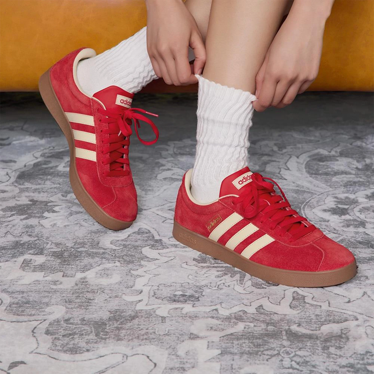 

Оригинальные замшевые кроссовки унисекс Adidas VL COURT CLASSIC KK3774
