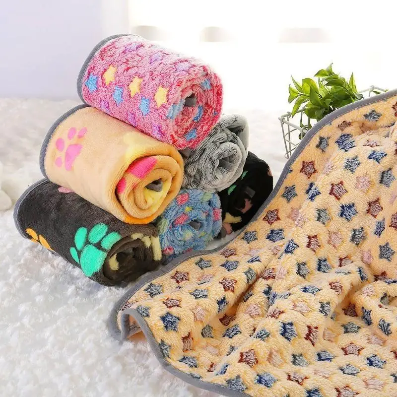 Soft Fluffy High Quality Pet Blanket Flannel Dog Sleeping Blanket Paw Print Pattern Pet Mat Warm Comfortable Blanket for Cat Do