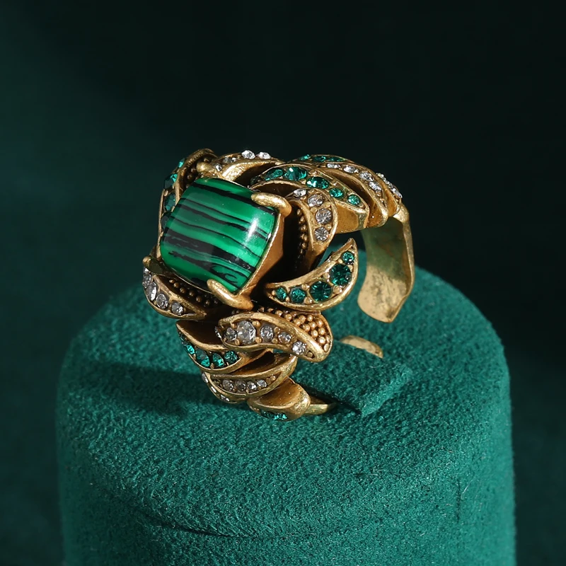 

Vintage Jewelry Flower Full Crystal Green Peacock Stone Rings for Woman Gold Color Party Gift Boho Wedding New Arrival 2024