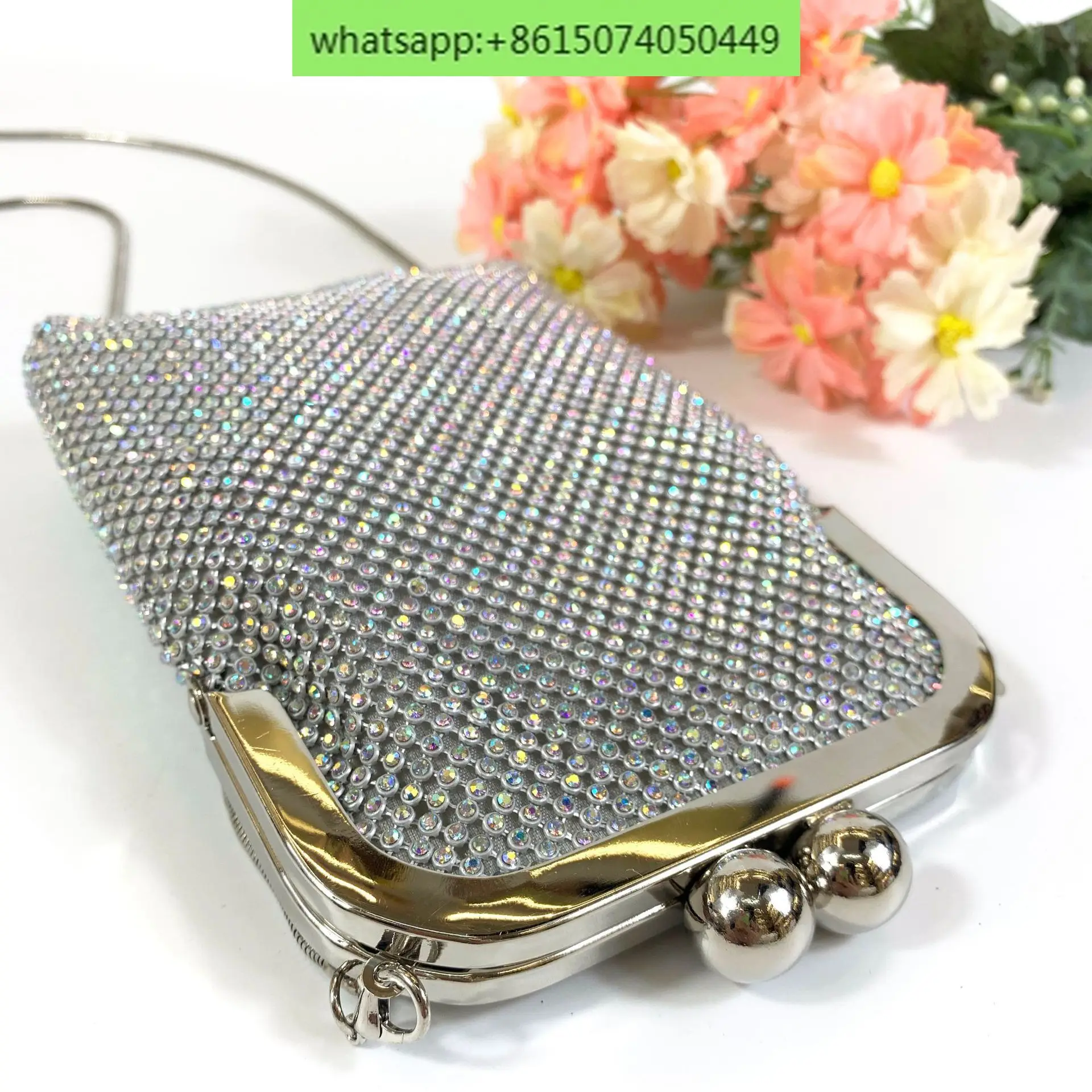 Mini mobile phone bag chain rhinestone dinner bag studded banquet bag women's shoulder slung colored diamond bag.