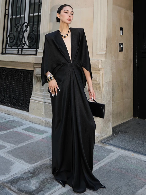 

Элегантное атласное длинное платье для похудения с краями «летучая мышь» и юбкой с высокой талией для женщин в Зима от 20 до 30 лет