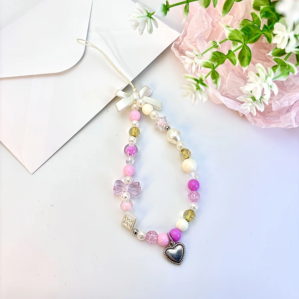 

Милая подвеска-подвеска в виде розового сердца - акриловая цепочка для телефона из бисера с белыми бусинами. Симпатичная подвеска для телефона, аксессуар-брелок, игривый дизайн.