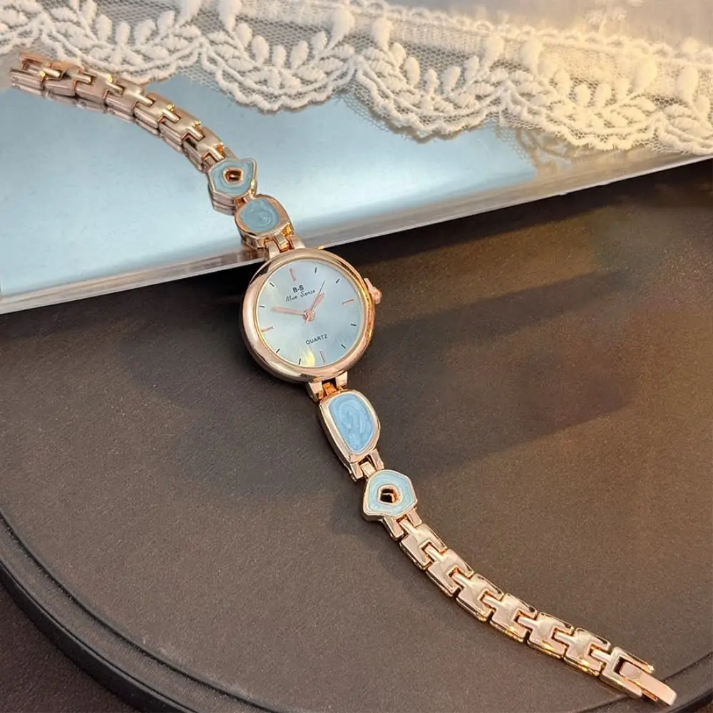 Vintage Irregular Bracelet Watch Elegant Luxury Ladies Watch Gift Button Design Wristwatch Women