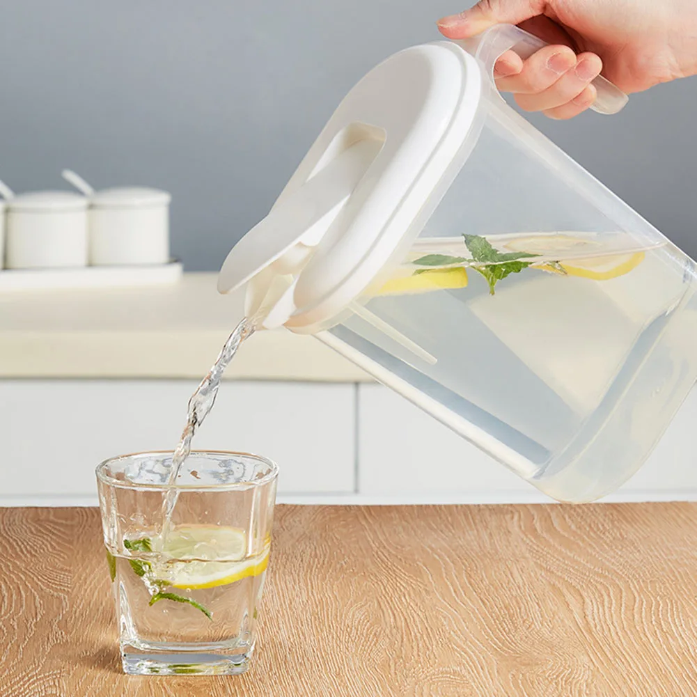 1.8L Carafes مزيج المشروبات إبريق ماء خالي من مادة BPA صديقة للبيئة إبريق بلاستيكي مع غطاء مقاوم للانسكاب مع مقبض لعصير الليمون الساخن/البارد
