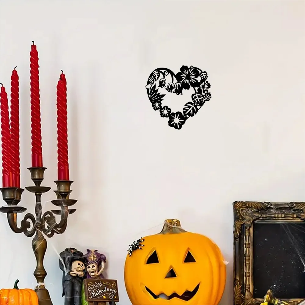 

Black Metal Heart Garland Wall Art - Modern and Elegant Heart Garland Sign for Stylish Interiors