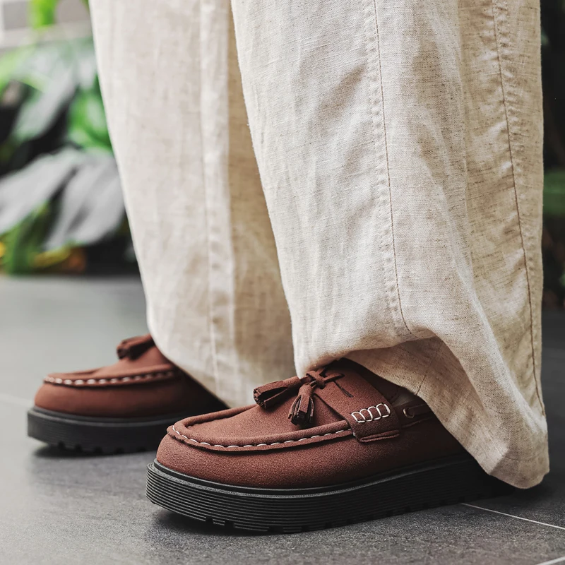 Trend Tassel Men's Loafers Comfortable Suede Leather Casual Shoes Men Platform Slip-on Shoes Retro Designer Shoes Man Moccasins