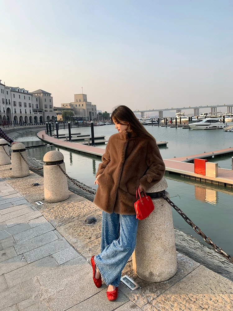 Women's Fur Coat Winter Warm Inteated Leather And Fur Jaet Small Size Friendly Faionable Long Sve Korean Sle