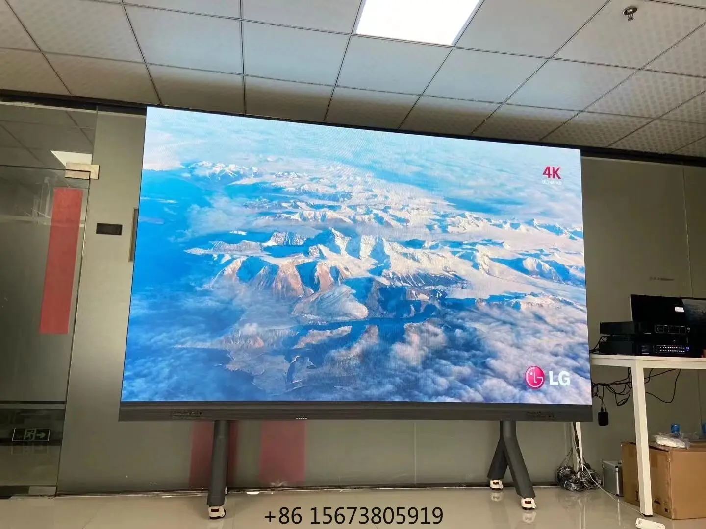 LED High Quality Module 640*480 P1.66mm Academic Conference Room Meeting Hall Indoor Electronic Full Color Digital Display High