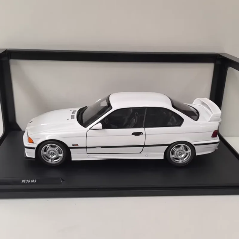 عيب الطلاء سوليدو 1/18 مقياس M3 E36 كوبيه 1995 سبيكة سيارة نموذج جمع عرض لعبة الهدايا التذكارية