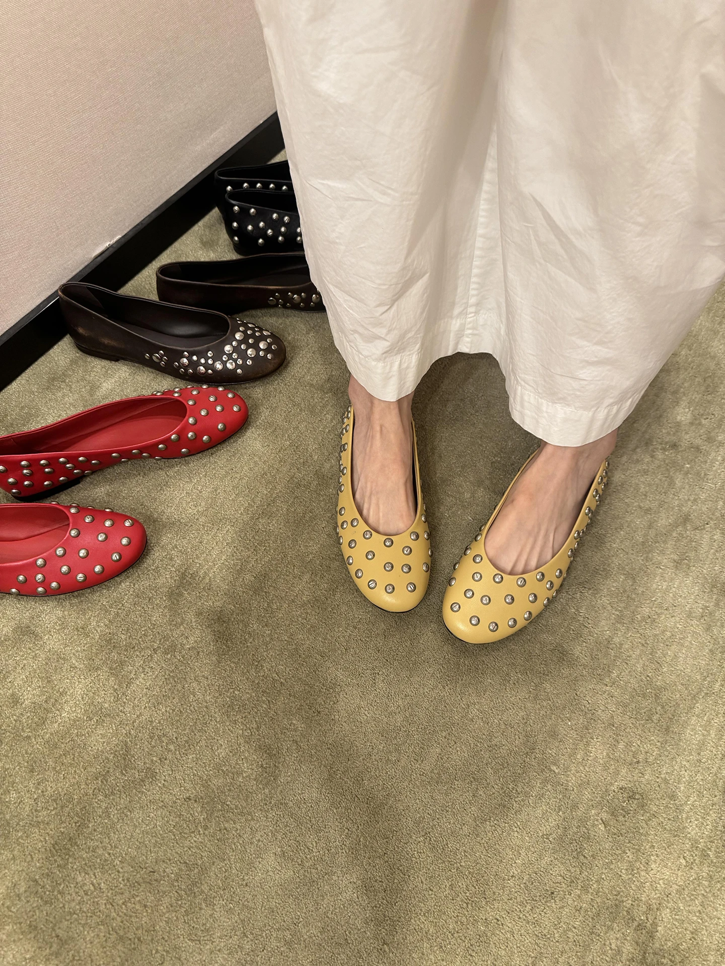 retro-leather-rivet-ballet-flats-round-toe-slip-on-versatile-flat-bottom-mary-janes-comfortable-fashionable-women's-shoes