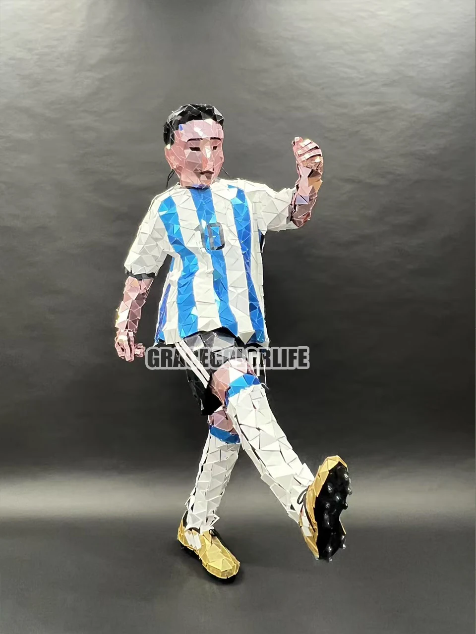 Blauw-wit gestreepte handen genaaide acryl spiegelmozaïek voetbal sportset geometrische lens sterspeler stijl atletische outfit