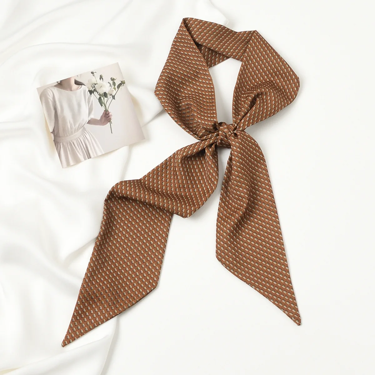 

2025 New Korean Ins Style Sub-streamer Neck Imitation Silk Scarf Retro Literary Versatile Long Scarf, Small Scarf Accessories