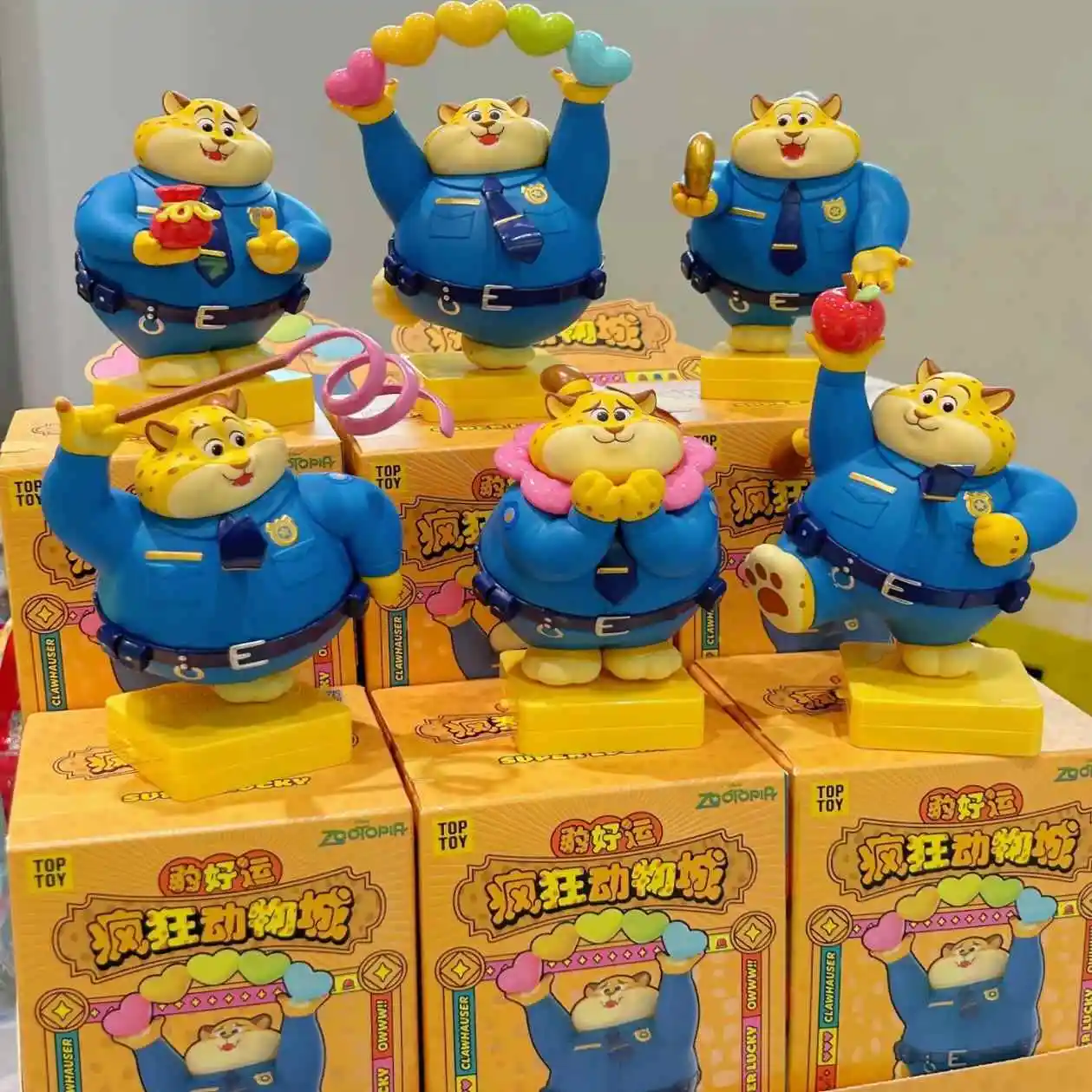 

Подлинная фигурка Disney Zootopia Leopard Good Luck Series, слепая коробка, кукла, модные игрушки, милая модель, декор, украшение, загадочные коробки, подарок