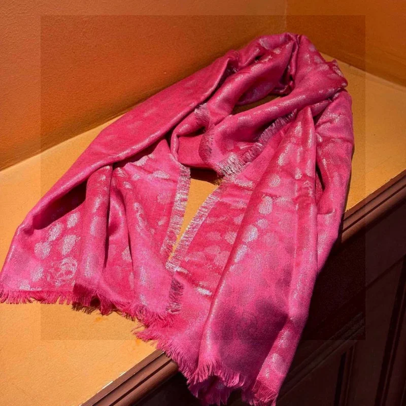 

Шелковый шарф, шаль, квадратный шарф, элемент черепа, кисточка, высококачественный, приятный для кожи, мягкий, осенне-зимний, теплый, для путешествий, модный, универсальный