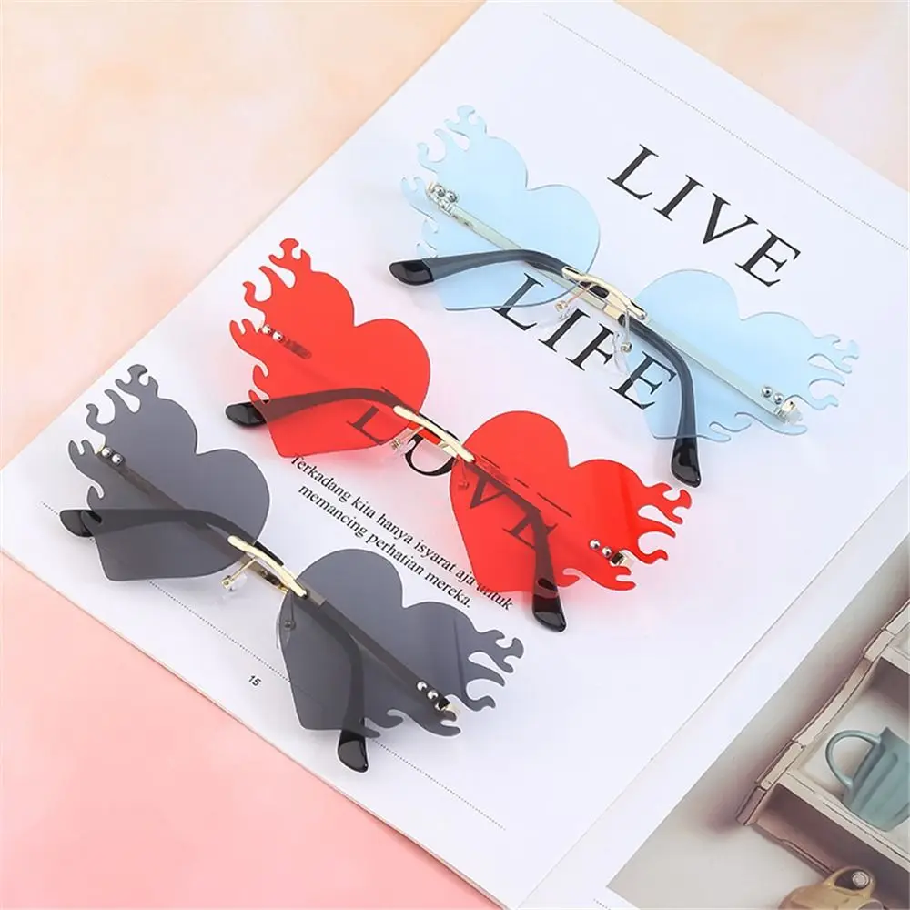 Rimless Fire Heart Shaped Sunglasses UV400 Protection Costume Motorcycle  Accessories Flame Love Sun Glasses Party Favor Eyewear