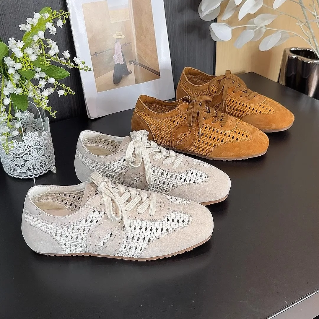 HKDQ Women's Flat Sneakers Round Toe Lace-Up Woven-Look Detail Suede-Look Upper Casual Walking Footwear