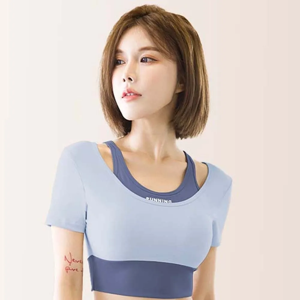 

Combined in One Sports Top with Bra Tight Contrast Color Yoga T-shirt Breathable Thickened Fitness Short-Sleeved