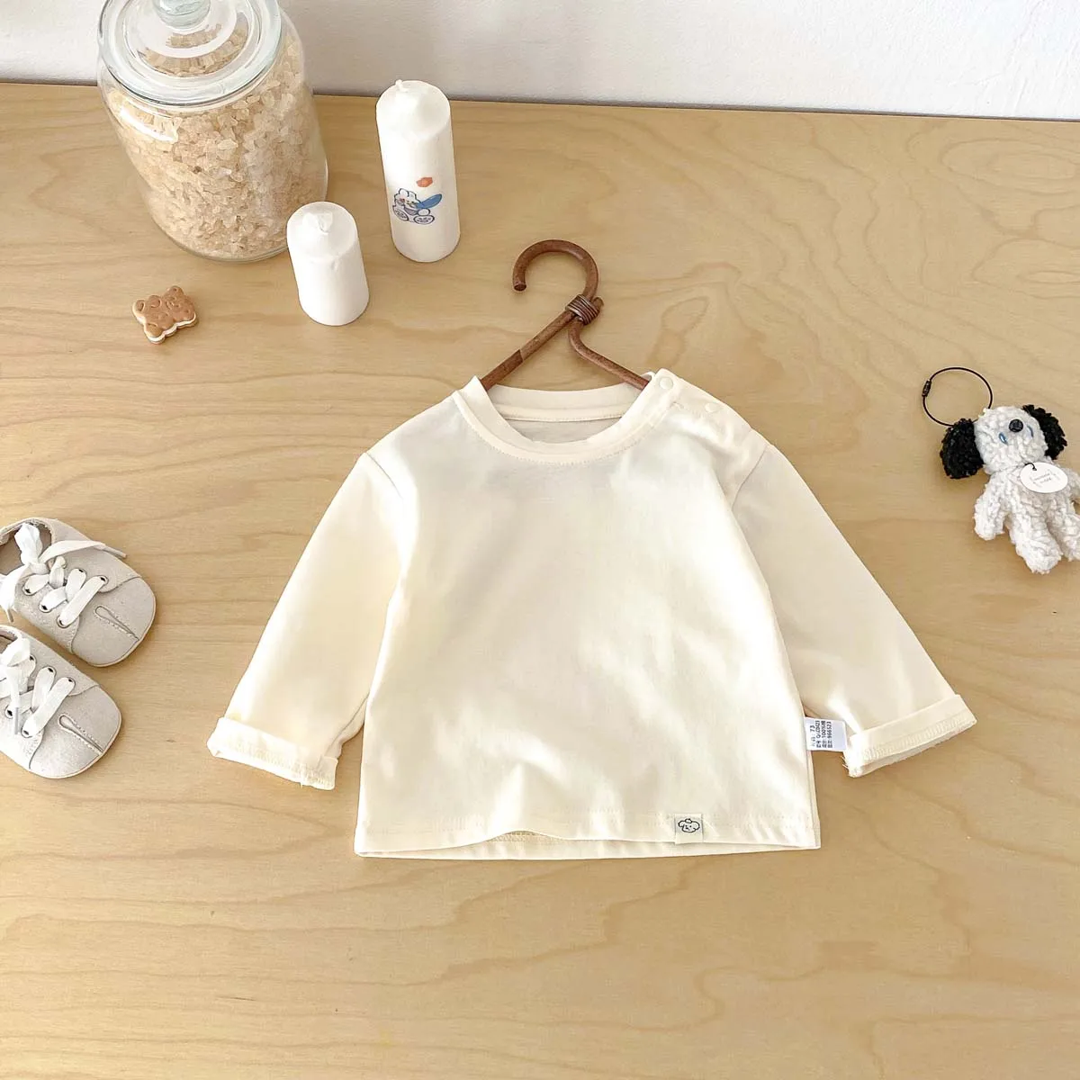 Infant and Toddler Solid Color Round Neck Long-Sleeve Base T-Shirt with Side Snap Buttons, Baby Stretch Cotton Top, Three-Color Basic Style for Spring and Autumn Inner Wear Children's Clothing