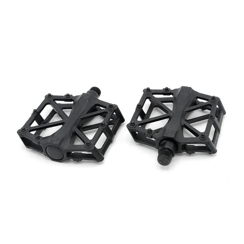 Universal Mountain Biking Pedals Save Effort Anti-slip Bike Bearing Pedals Durable Ultra-Light Aluminum Alloy Pedals