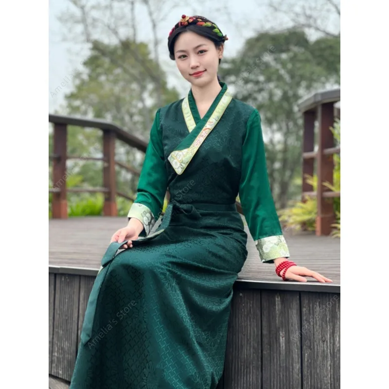 สไตล์ชาติพันธุ์ทิเบตชุดผู้หญิงสไตล์ Khampa ทิเบต Robe พื้นบ้านแบบดั้งเดิมเต้นรํากระโปรง