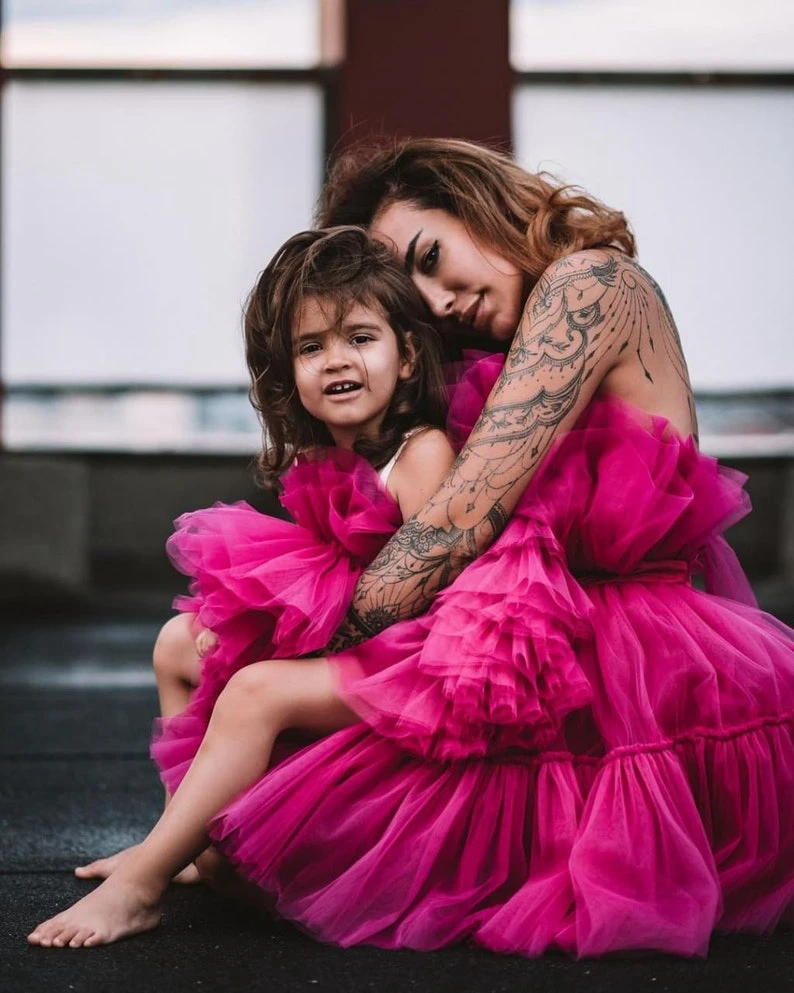 Fashion Mom And Me Tulle Dresses Custom Made For Photo Shoot Short Mother And Daughter Evening Dressing Gowns Puffy Ruffles