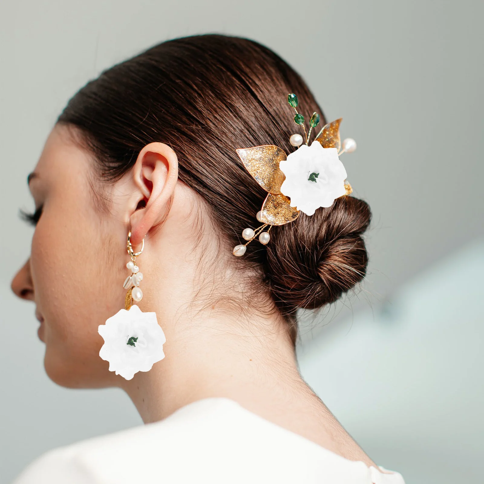 

50Pcs White Artificial Silk Rose Flowers Lifelike Fabric Plastic Wedding Decoration Arch Car Garland Embellishment Craft