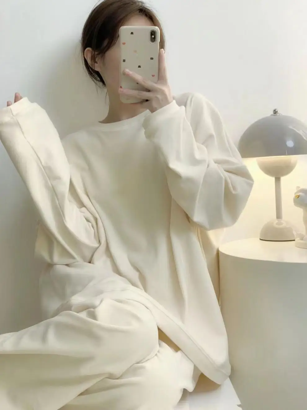 2024 New Winter Thickened German Velvet Pajamas Solid Colour Korean Ins Casual Round Neck Loungewear Loose Loungewear Suit