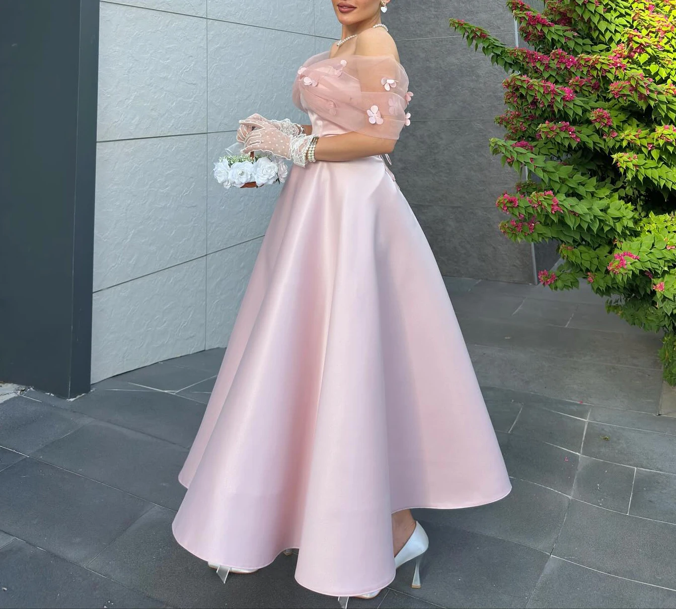 Vestido de fiesta de satén rosa otoño fuera del hombro con cordones en la espalda tul con flores hechas a mano vestido de fiesta azul real, negro, burdeos