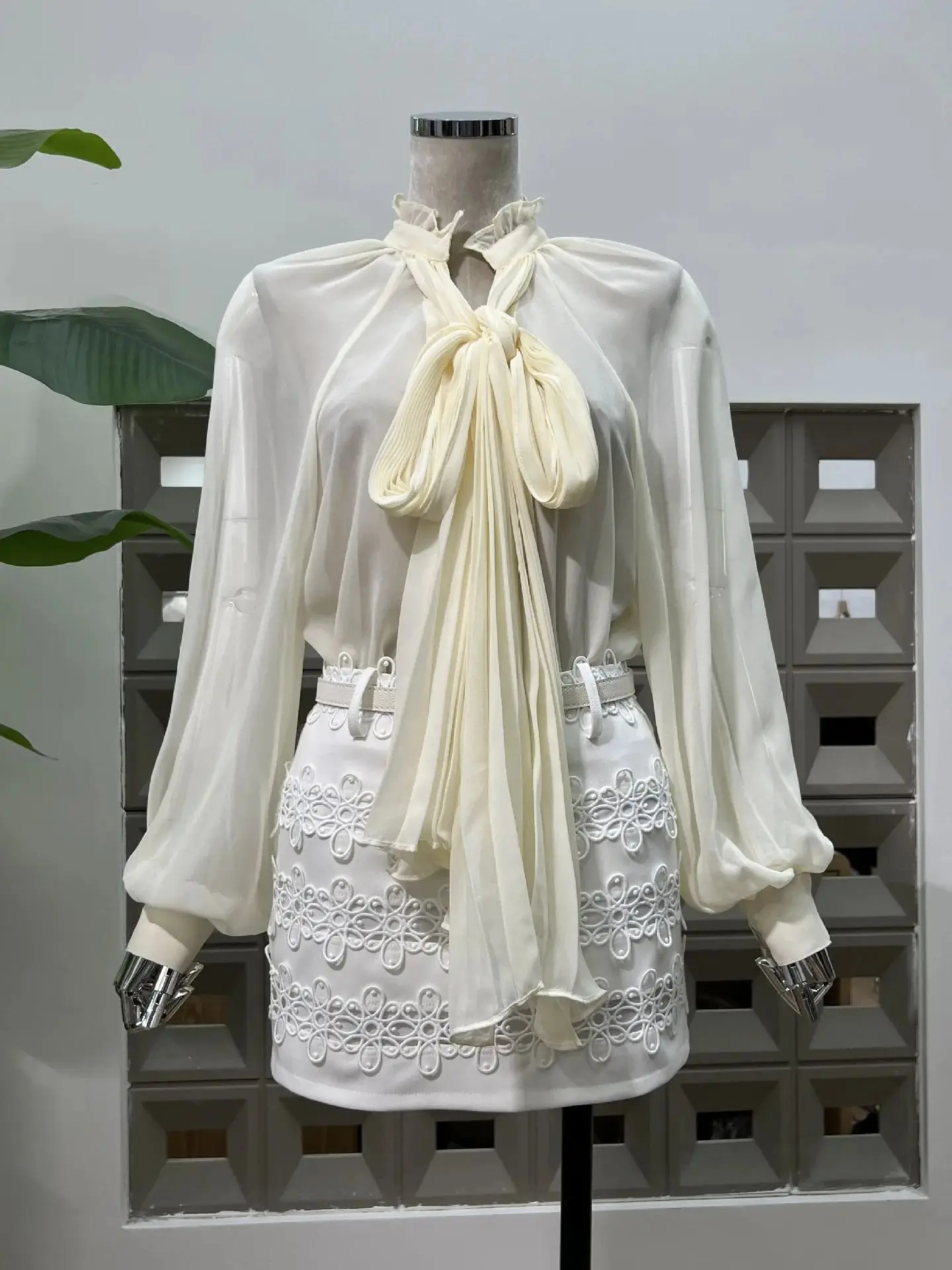 

New Style Elegant Slim Fit Ribbon Tie Chiffon Blouse Long Sleeve Top Lace Bodycon Skirt Formal Suit Set Women's Office Clothing