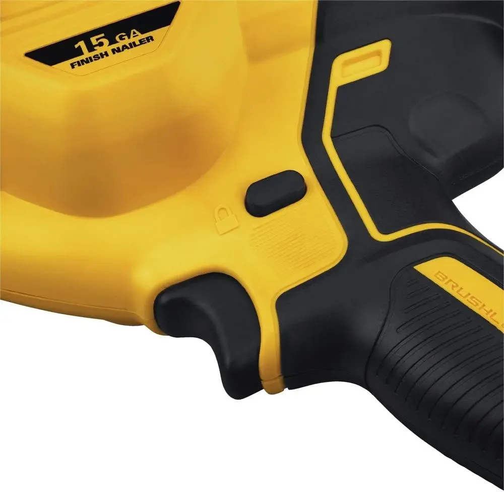 Clavadora de acabado DEWALT 20V MAX*, en ángulo, 15GA (DCN650B)