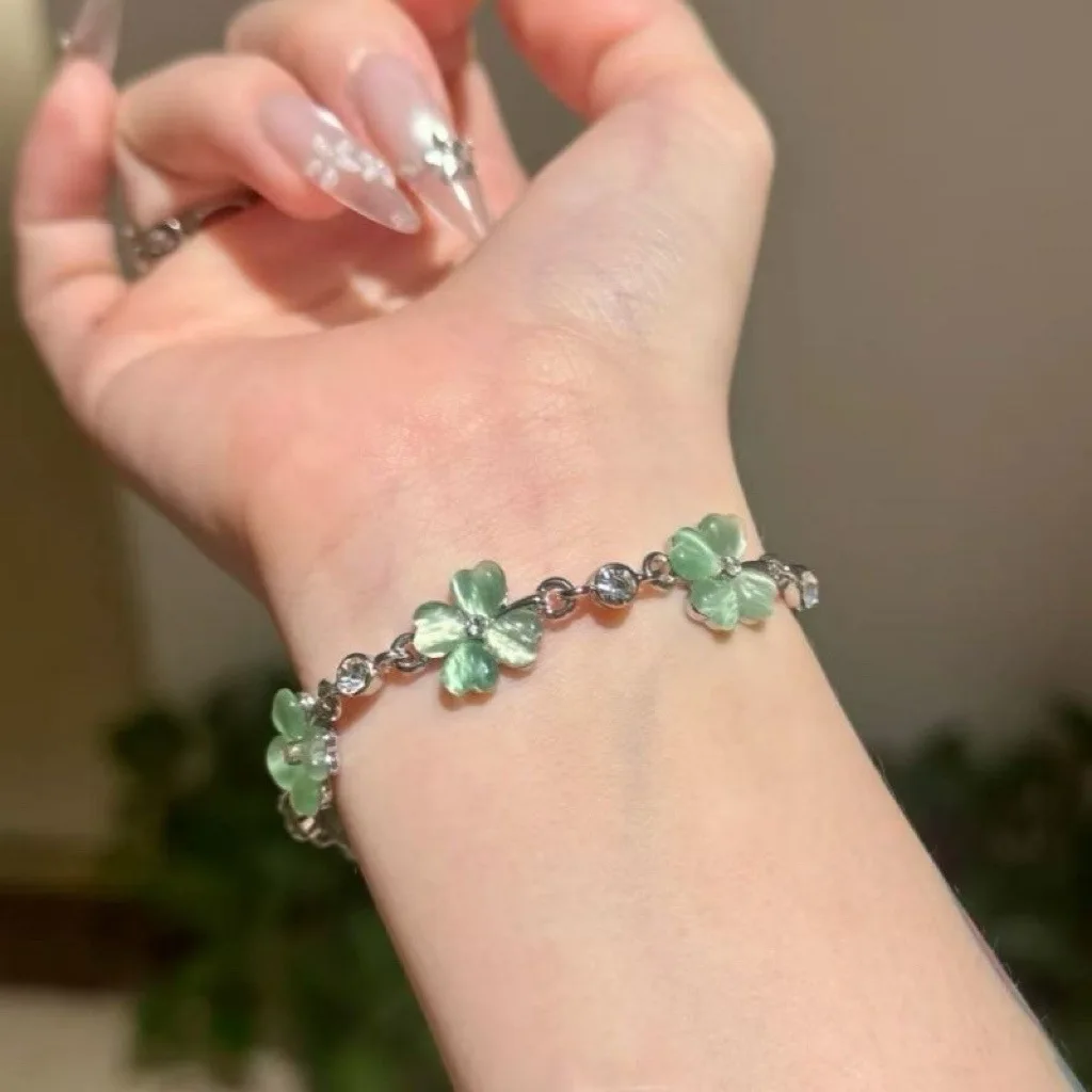 

Four-leaf clover lucky bracelet necklace light luxury niche design clavicle chain