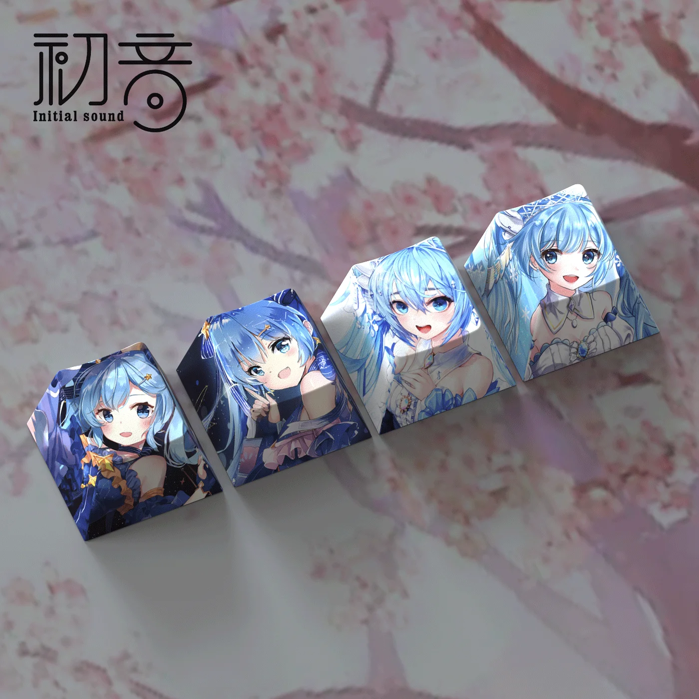 Teclado Pbt de dibujos animados para niños y niñas, Accesorios de ordenador para estudiantes, Miku, Kawaii, decoración creativa, regalo de cumpleaños, paquete de 4