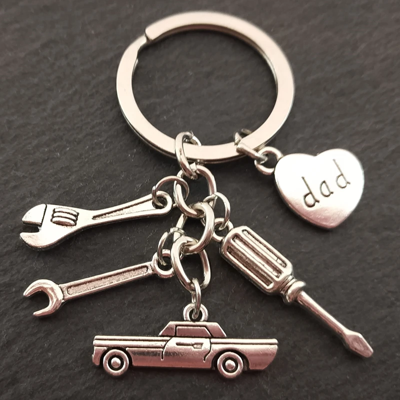 Dad Keychain Mechanic\'s Keychain Father\'s Day Gifts Car Lover Gift Tools Gift Dad Gift Father Keychain Hand Stampe Souvenir
