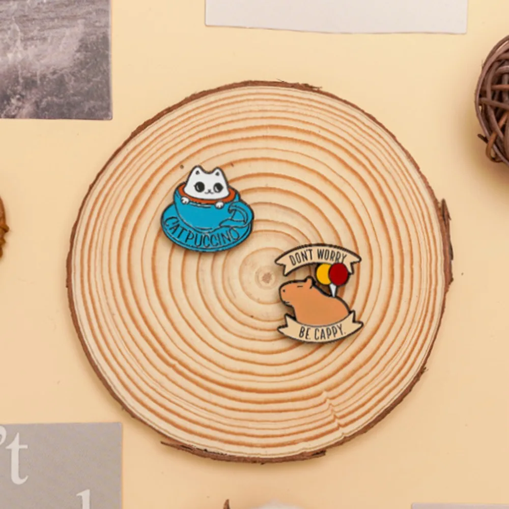 Broches de gato Capybara de dibujos animados, alfileres de esmalte, insignias de solapa de Metal, regalo para niños y amigos