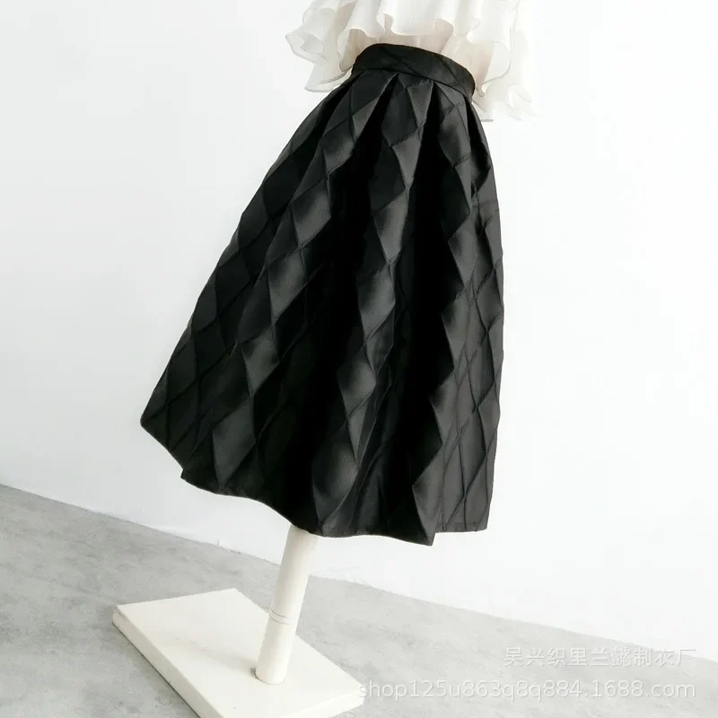 French style fashion black diamond embroidered dress women's autumn and winter new simple fluffy skirt high waist slim dress.