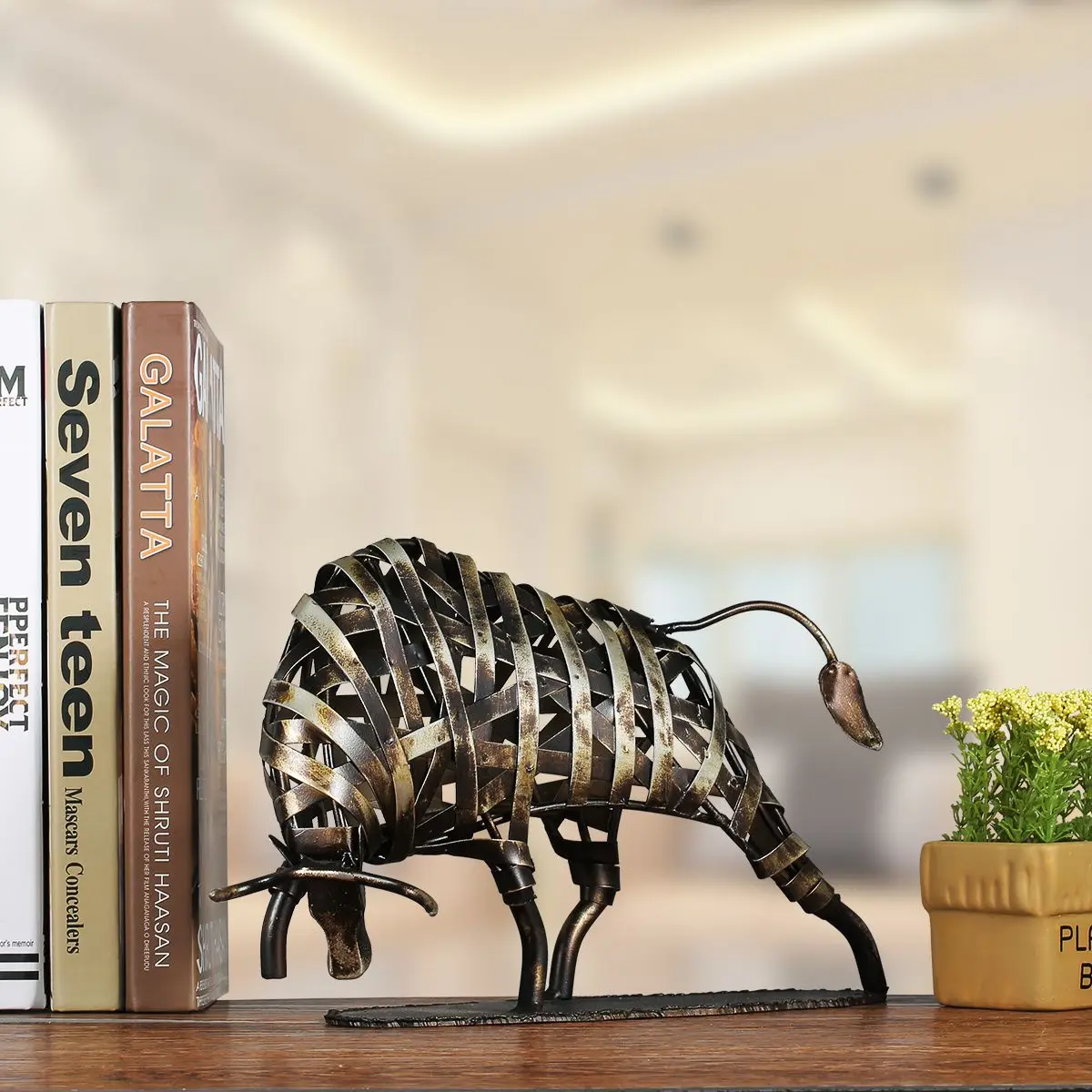 Creative Metal Weave Cattle Bull Handicraft Furnishings Hollow Out Iron Geometry Modern Home Decoration Accessories Metal Crafts