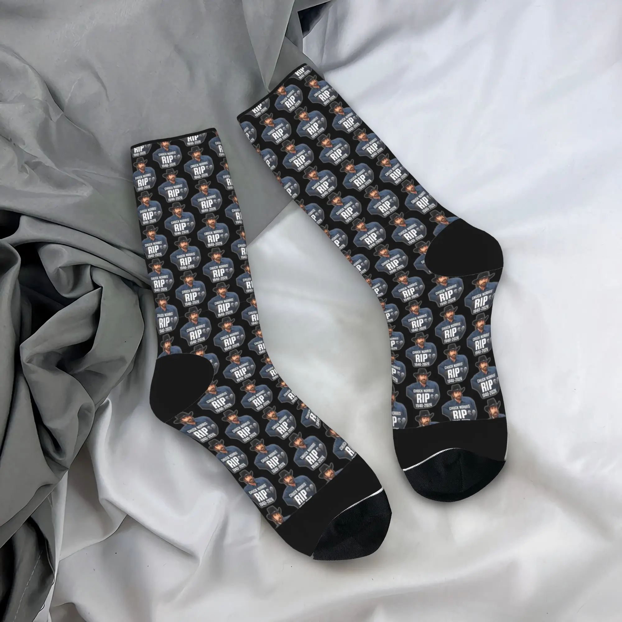 

Legens Never Die Chuck Norris Legendary Tough Guy Socks Anti Stockings Men Quality Outdoor Sports Socks Autumn Design Socks