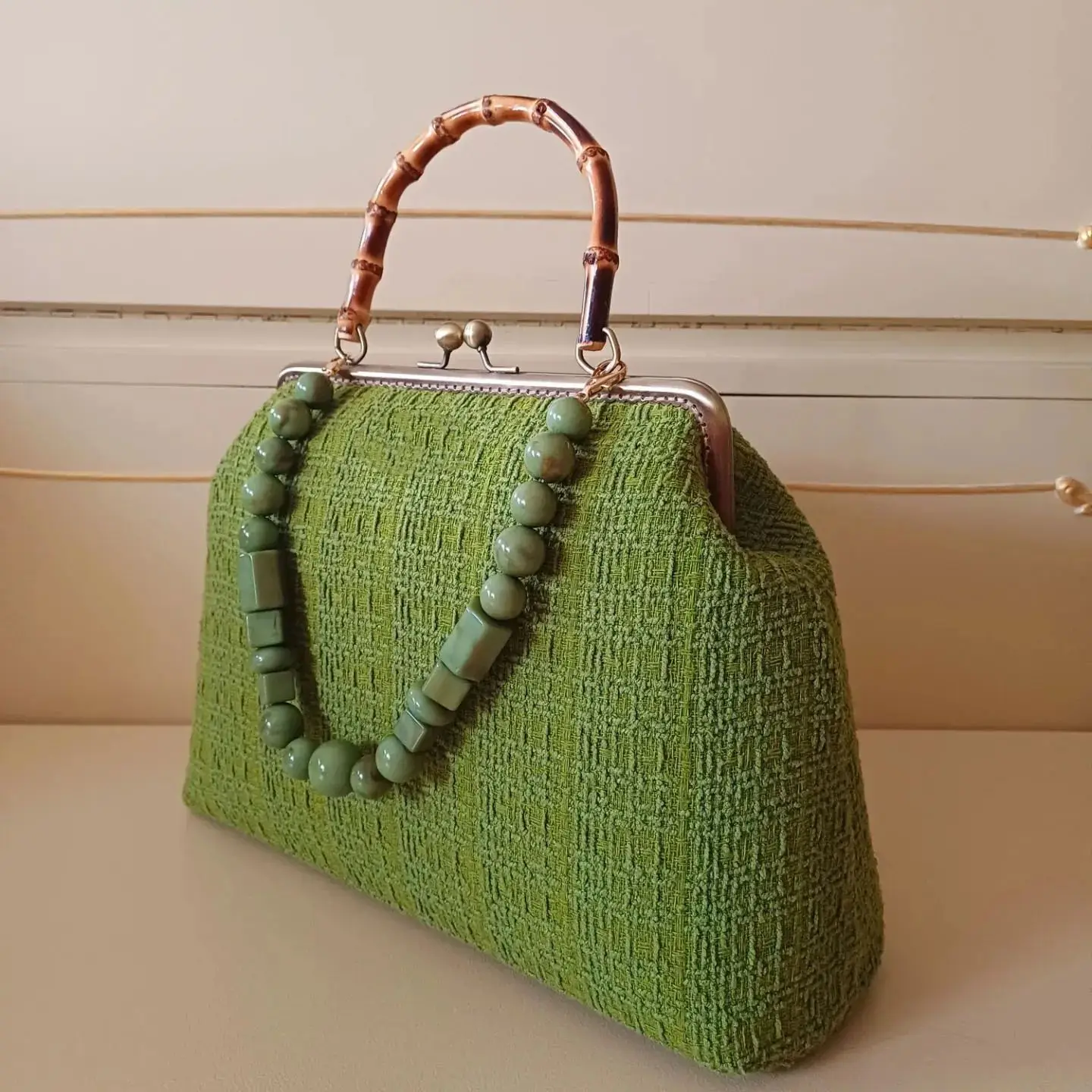 

LOST IN VINTAGE Broccoli Green Fabric Tweed Bags Bamboo Lunch Antique Frame Clutch Kiss Lock Large Purse Handlebag 30x25x10cm